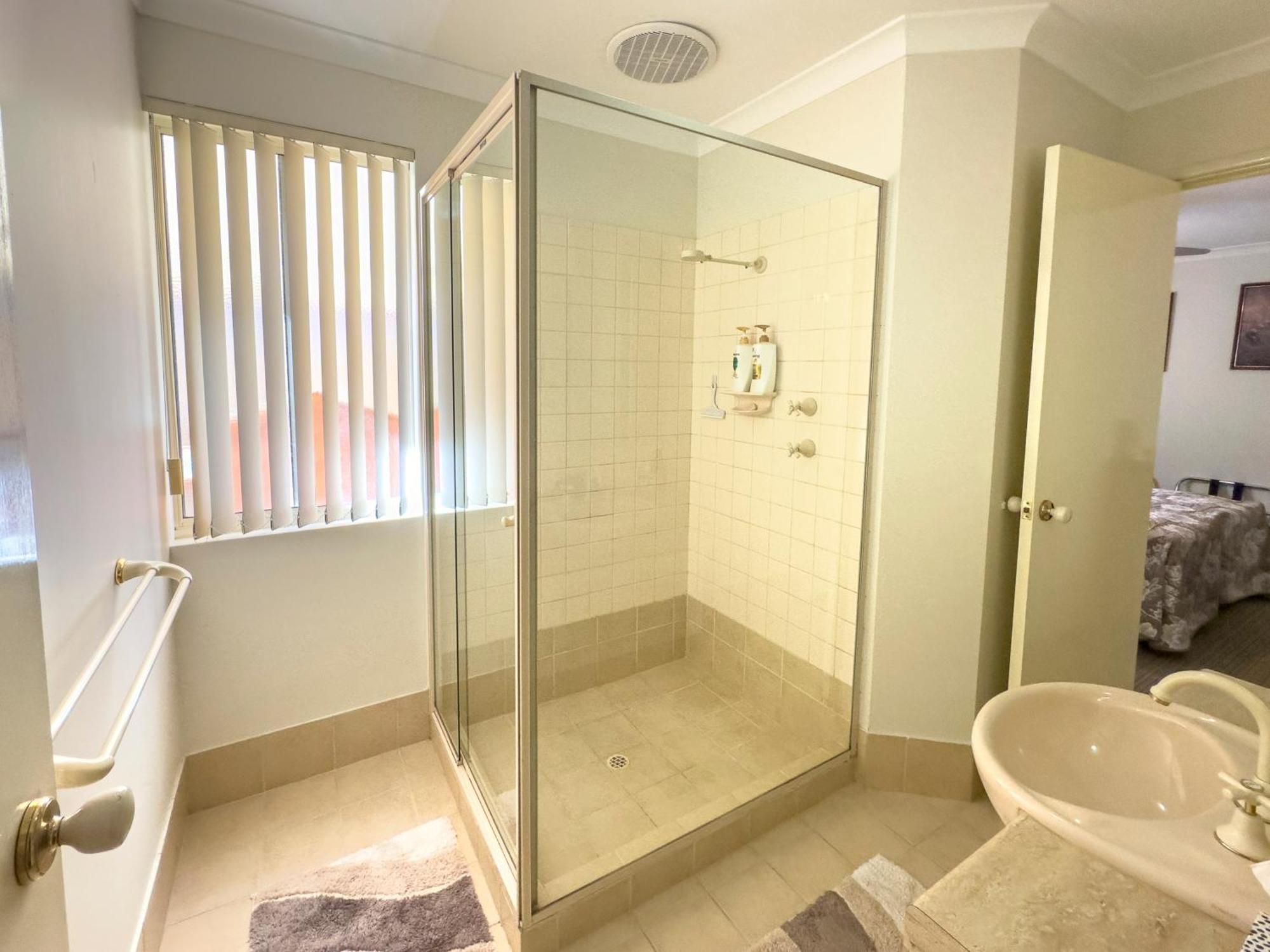 Ascot On Swan Bed & Breakfast Пърт Екстериор снимка