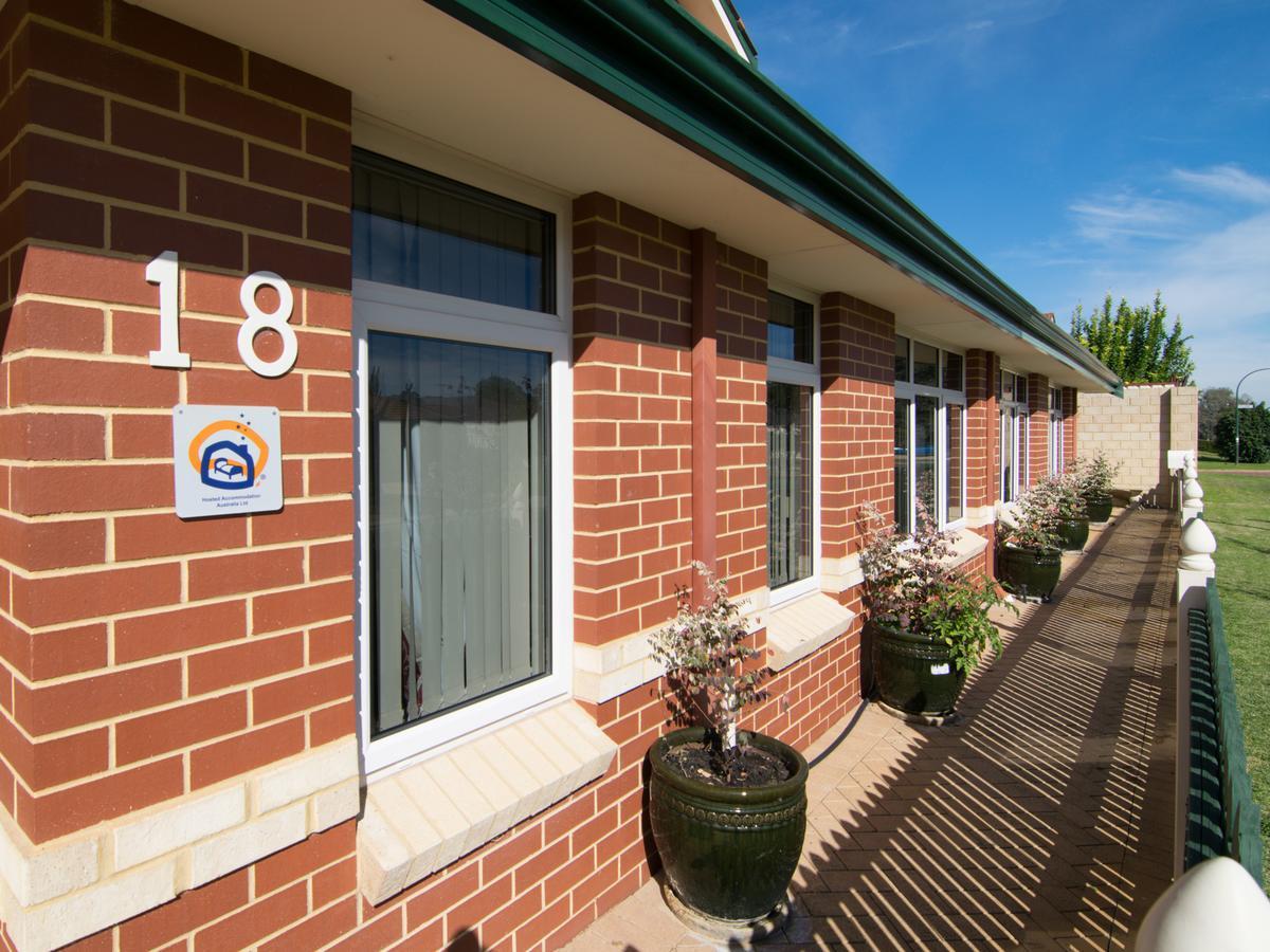 Ascot On Swan Bed & Breakfast Пърт Екстериор снимка